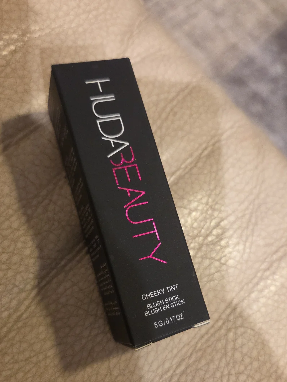 HUDA BEAUTY Cheeky Tint Blush Stick - Perky Peach